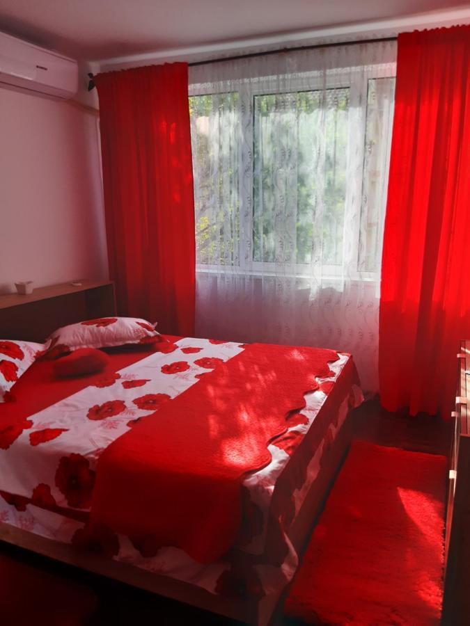 Apartament R&A Apartment โอร์โชวา ภายนอก รูปภาพ